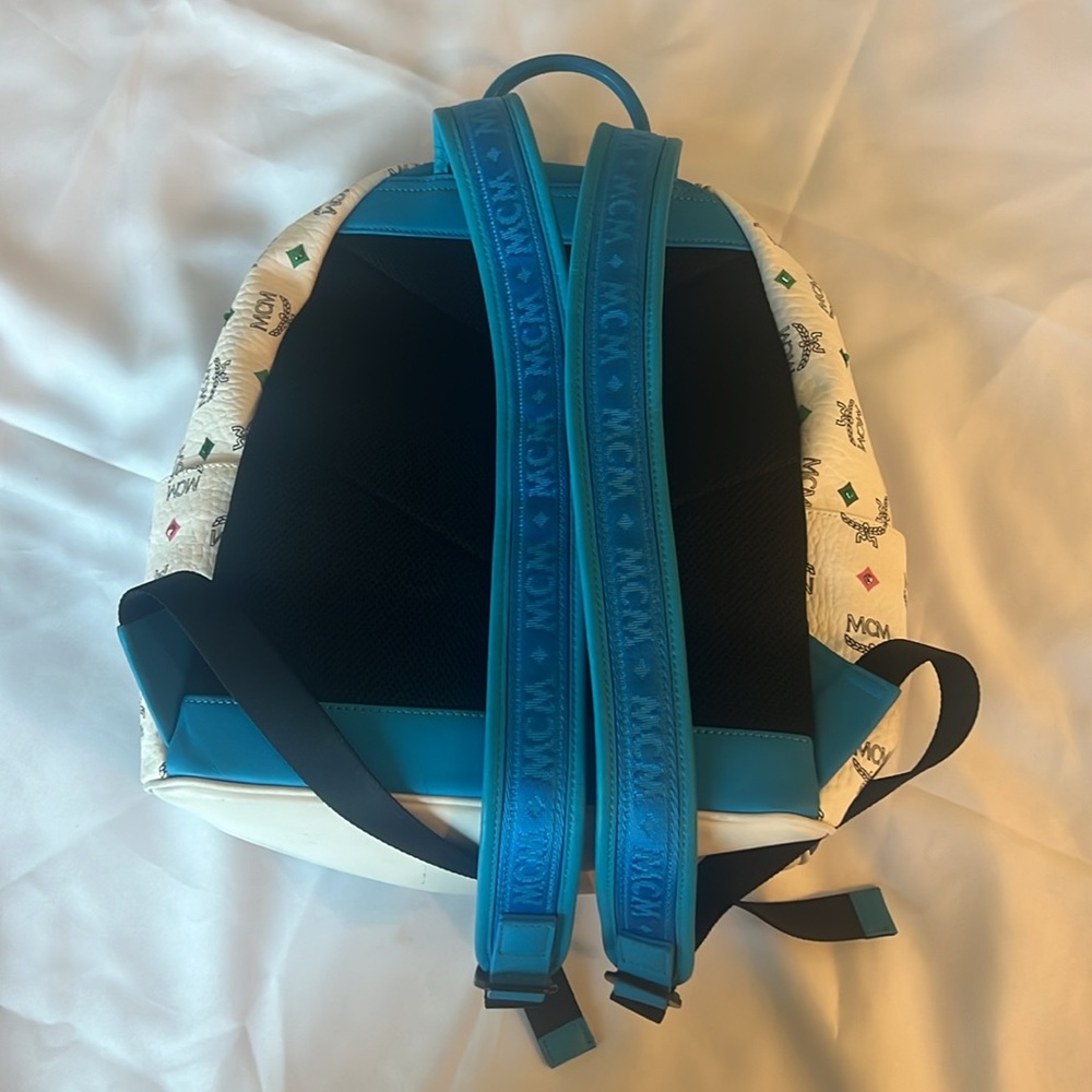 MCM - Picture 4 of 7